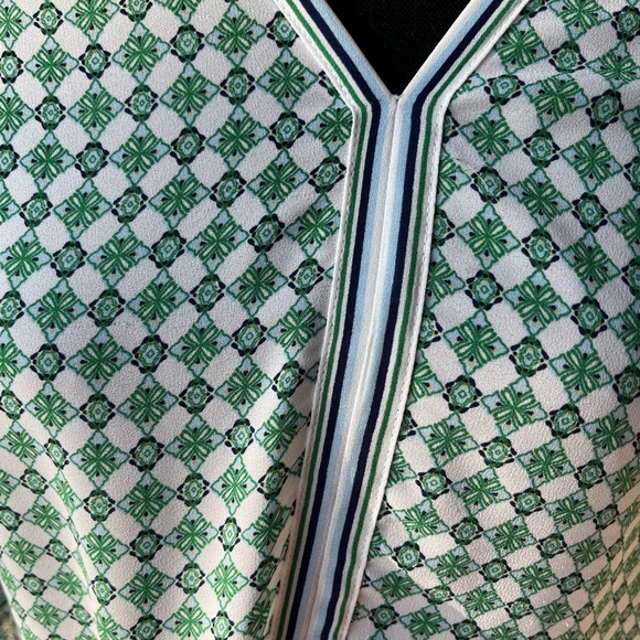 Size large max studio women’s top. - Picture 7 of 7